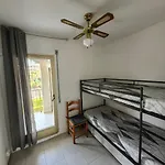 Austral 5 קמברילס